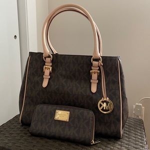 Michael Kors Jet Set Work Tote and large wallet
